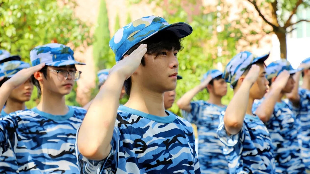 军训进行时 | 迷彩青春，热血启程！