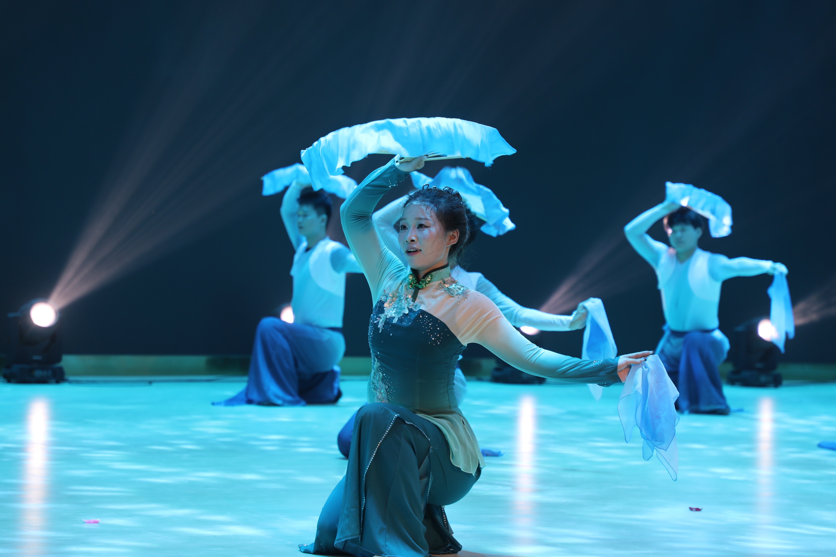 你好，我有一个神奇“遥控器”→