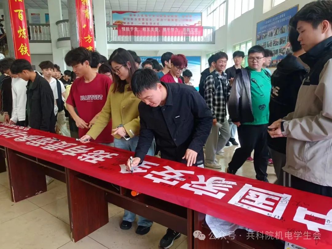 98b979ca1a971eb9ccbbbafe645575f6.jpg 98b979ca1a971eb9ccbbbafe645575f6.jpg