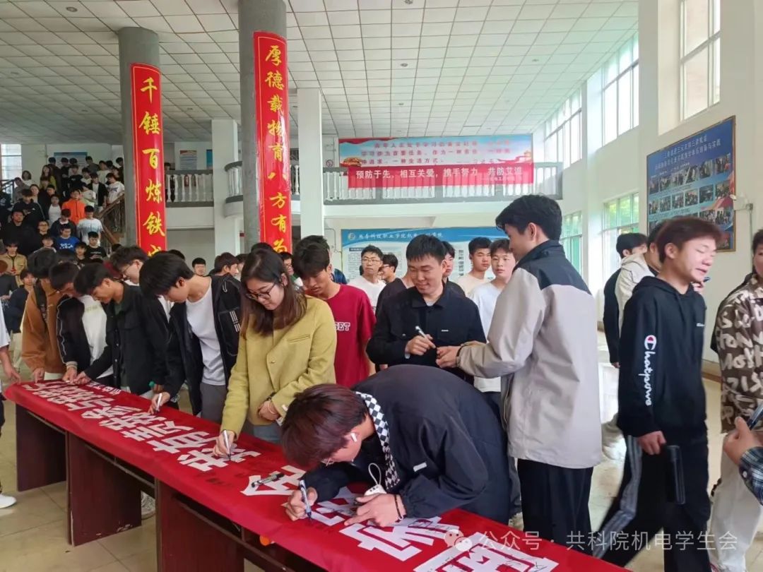 2e65d5b65b1b405e59ba34c039b96acf.jpg 2e65d5b65b1b405e59ba34c039b96acf.jpg