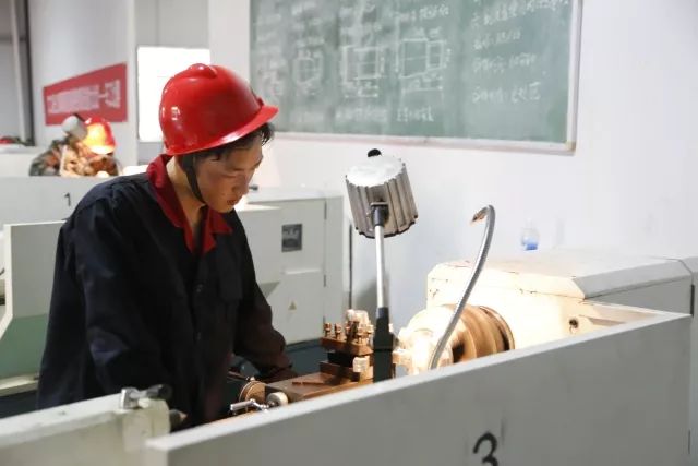 1530755201142686.jpg 640 (1).jpg