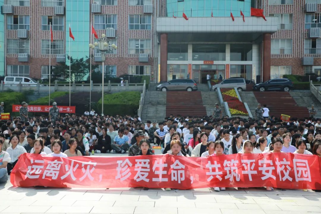 1694046636336416.jpg 1694046636336416.jpg