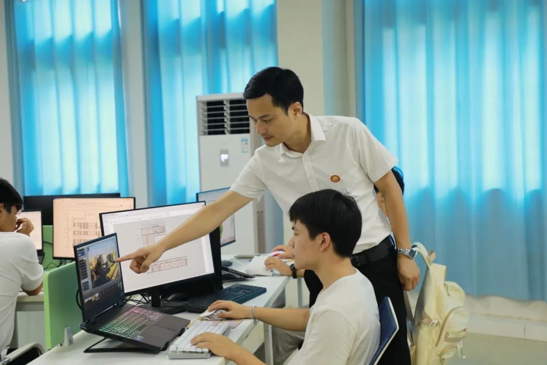 1699515512827264.jpg 1699515512827264.jpg