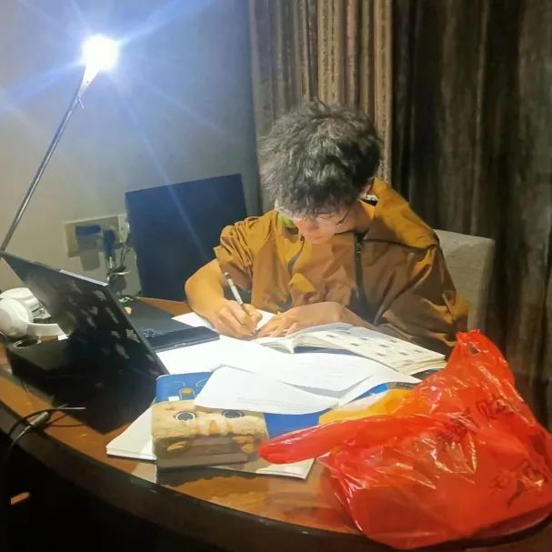 1702347954416449.jpg 1702347954416449.jpg