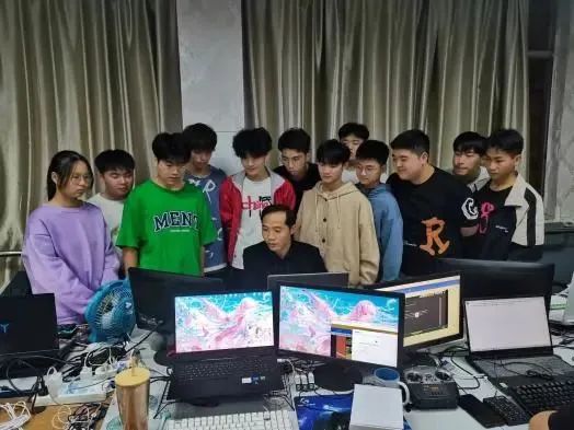 1703464195579812.jpg 640 (2).jpg