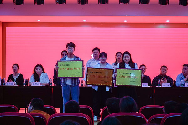 1712107618680698.jpg 2.jpg